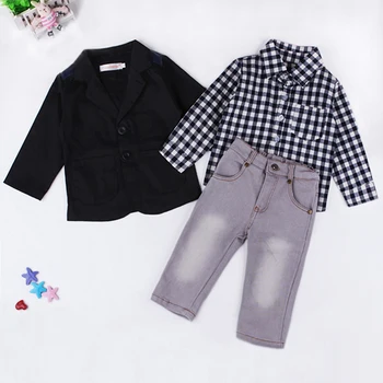 2017 Jaunu Modes baby zēni 3pcs apģērbu komplekti black virsdrēbes +pleds krekls+ džinsa bikses bērniem, rudens apģērbu DS9
